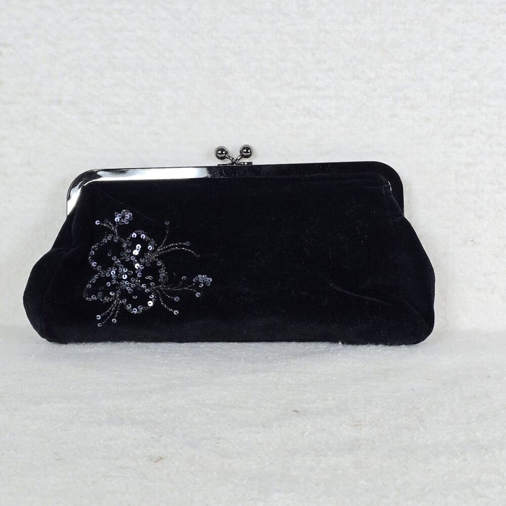Express Black Sequin Embroidered Velvet Special Occasion Kiss Lock Clutch